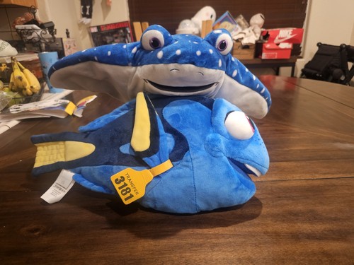 Htf rare disney store ray - rare,